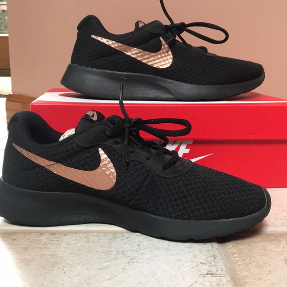 Nike Shoes - Black and pink Nike Tanjun